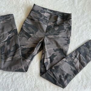 Natural Reflections Platinum Camo Pull-On Leggings Gray Black Stretch Pants